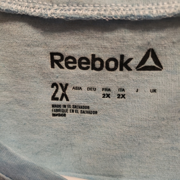 Workout top - Picture 3 of 5